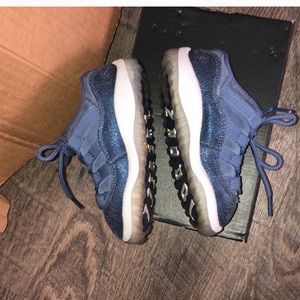 Air Jordan 11 blue moon 7C